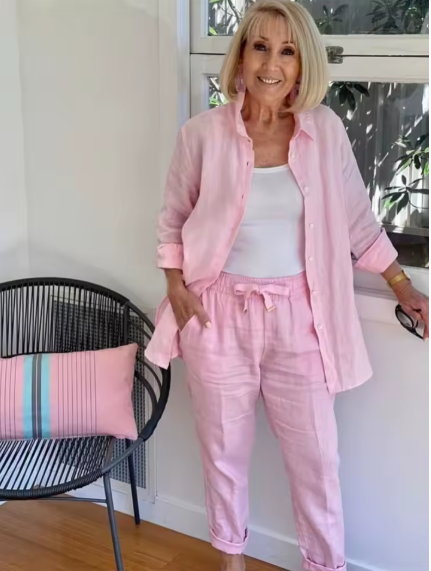 Elegant Sequin Outfit with Sophisticated Shine