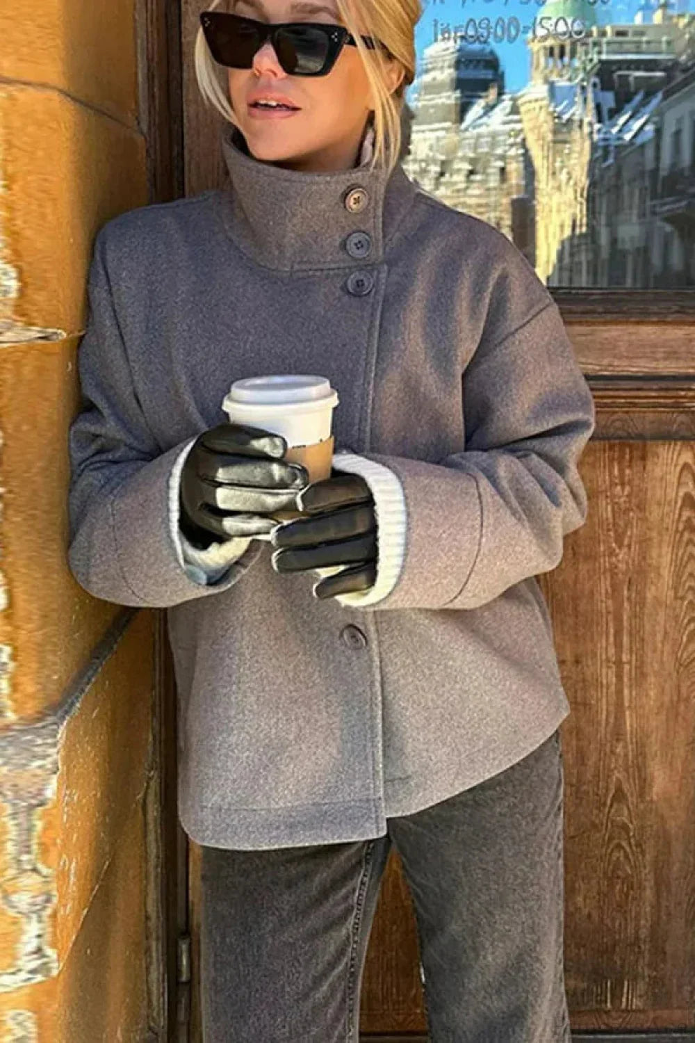 Casual Short Woolen Overcoat with Elegant Lapel Design