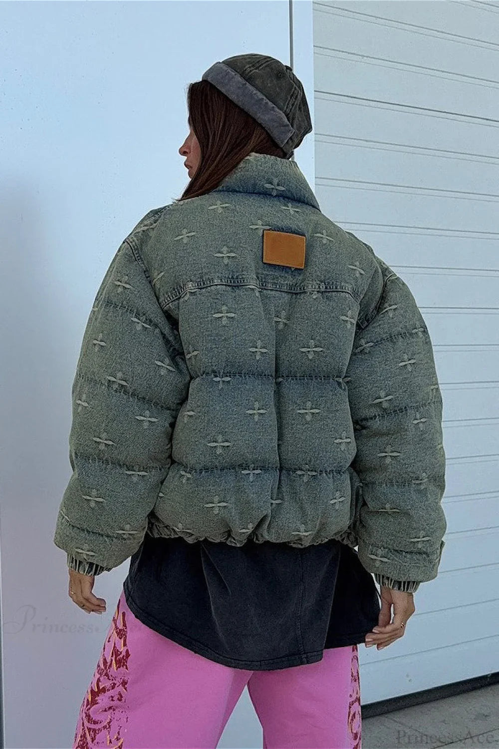 Fashionable Cross-Embroidered Jacket in Trendy Vintage Look