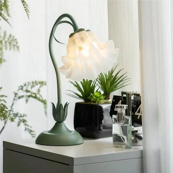 Elegant vintage table lamp with adjustable floral design