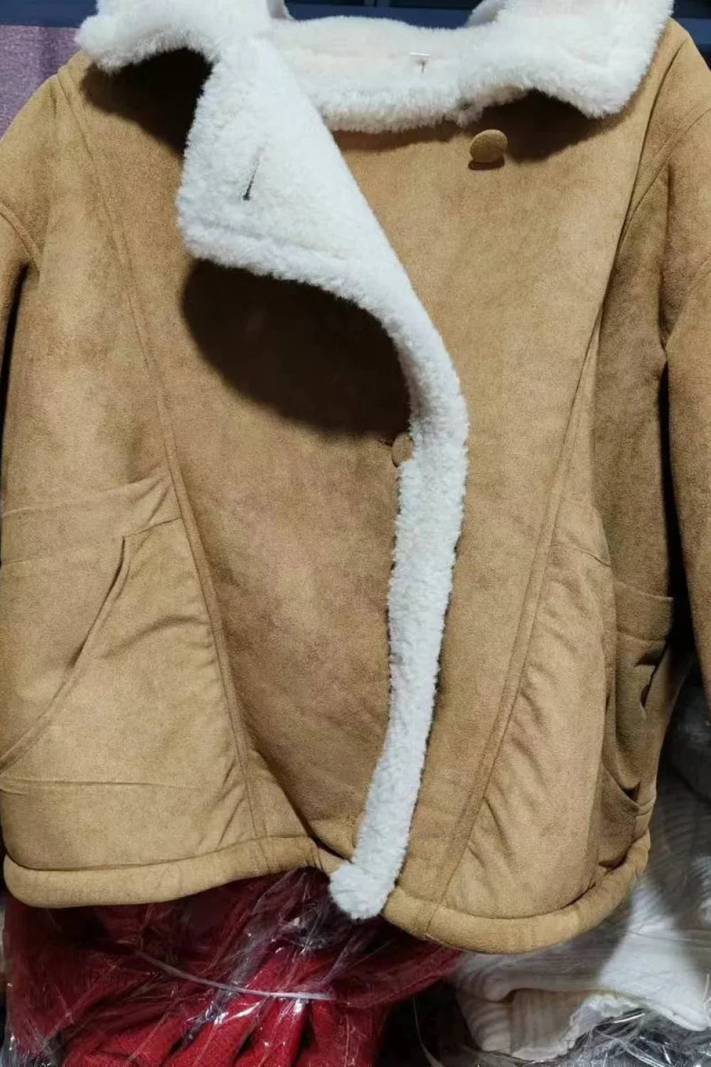 Soft Plush Vintage Jacket for a Comfortable Look