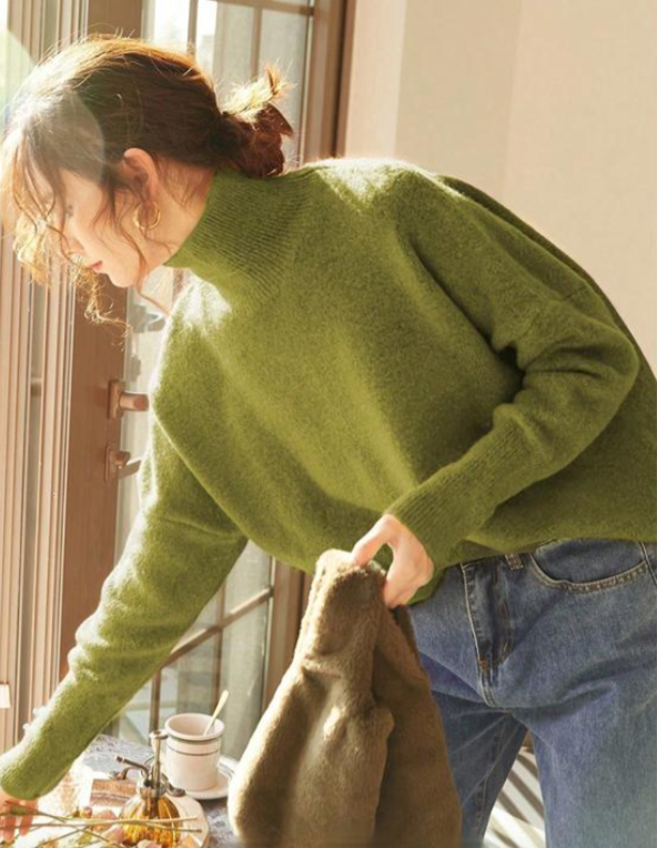 Women's High-Neck Loose-Knit Pullover Sweater