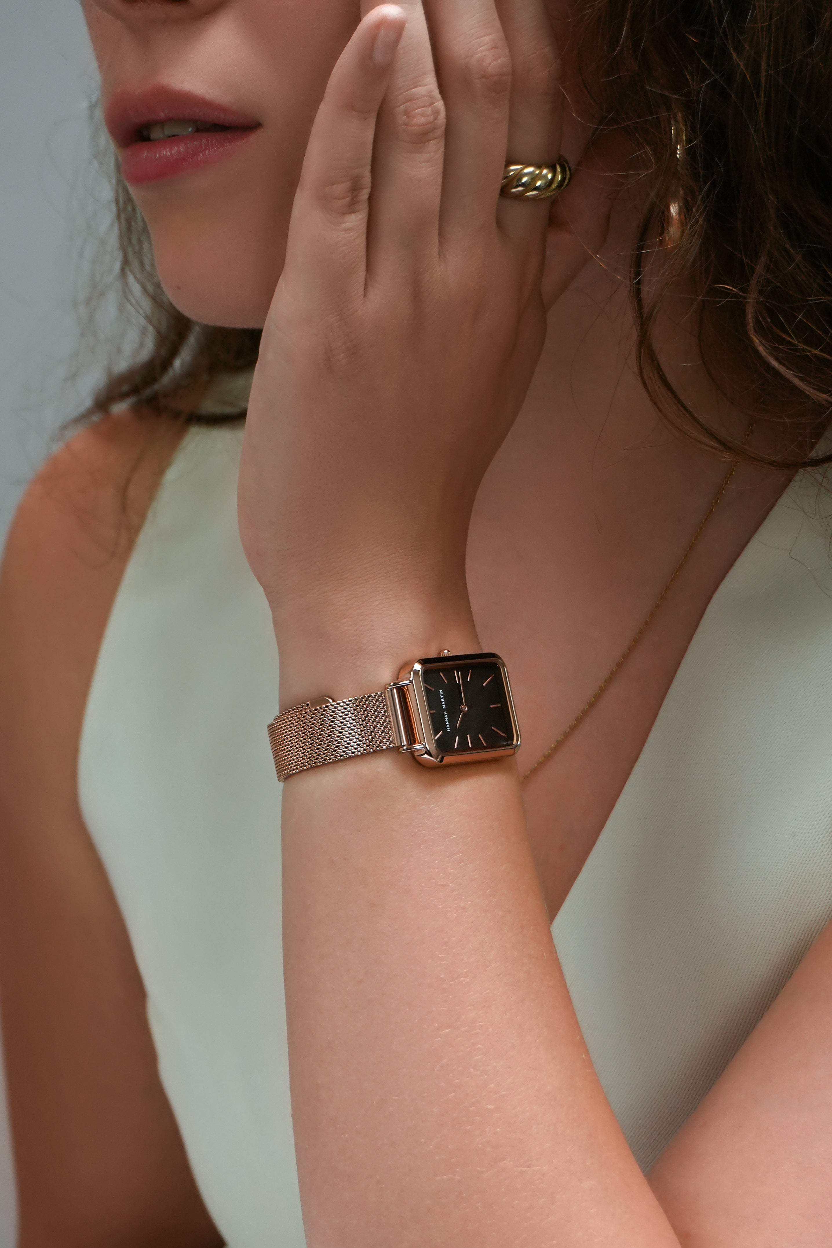 Elegant Midnight Rectangular Watch with Rose Gold Tint, Black Dial, and Mesh Band