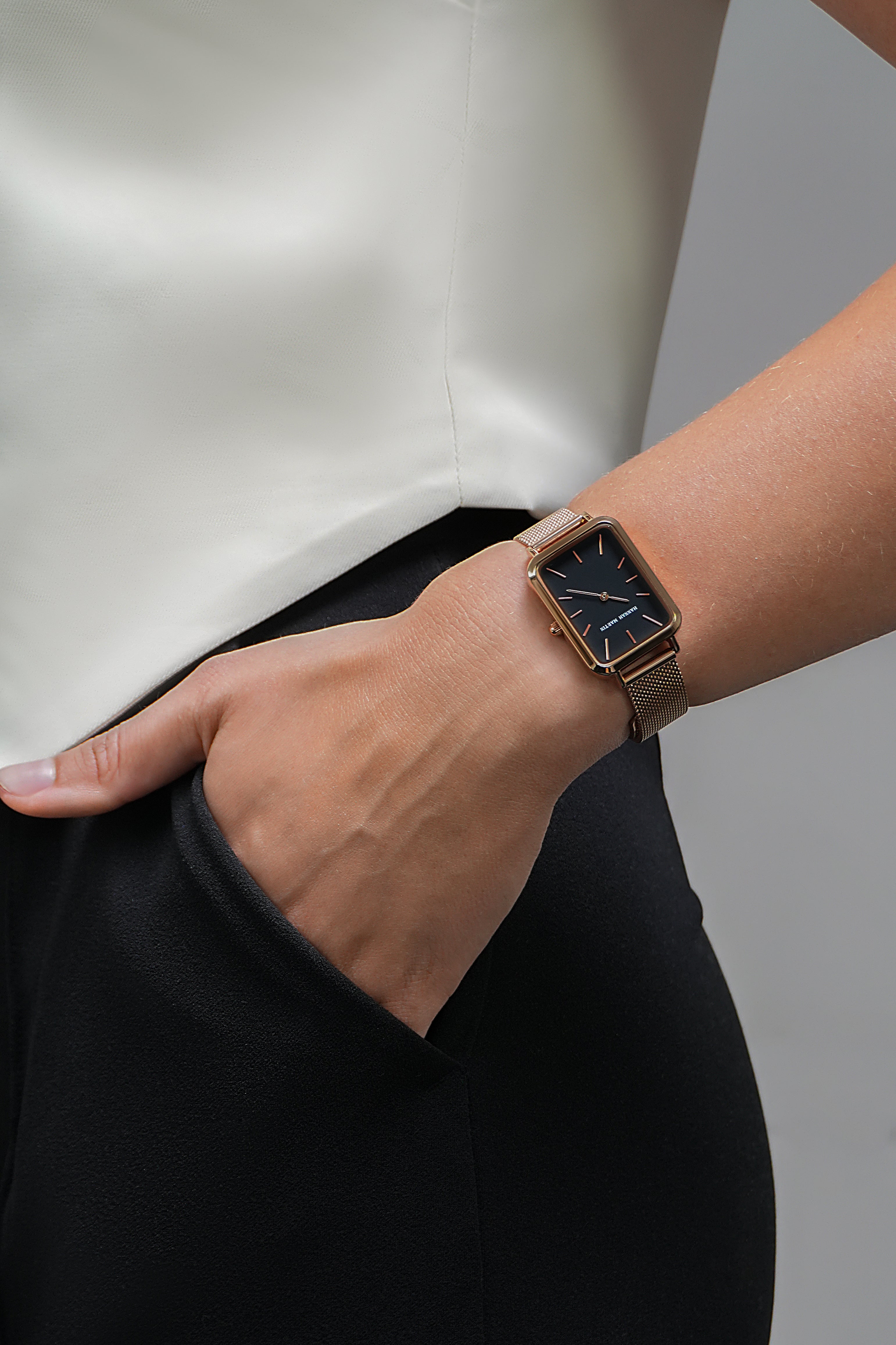 Elegant Midnight Rectangular Watch with Rose Gold Tint, Black Dial, and Mesh Band