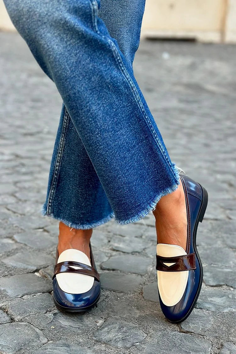 Chic Two-Tone Loafer for Modern Sophistication