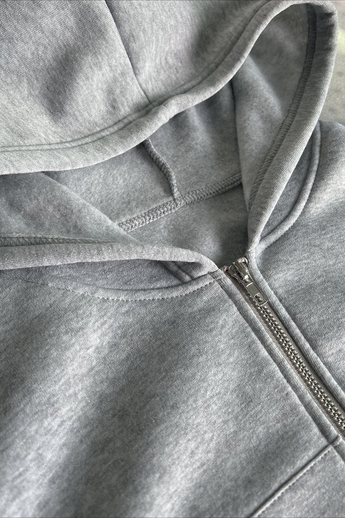 Short hoodie jacket with zipper for a casual and trendy style