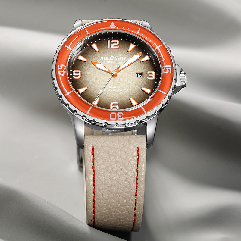 Elegant Casual Watch with Sophisticated Leather Strap