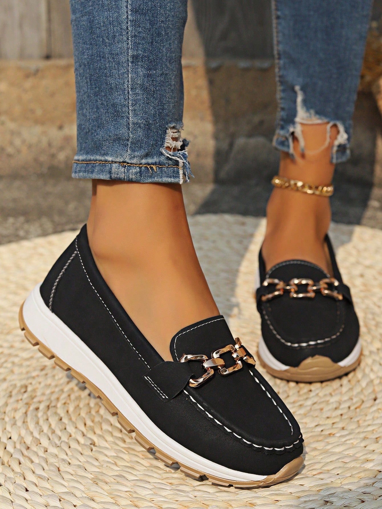 Elegant Buckle-Detail Flat Loafers