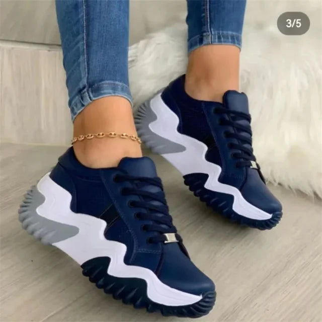 Noelle – Ventilated platform sneakers in vulcanized style for a trendy look and ultimate comfort