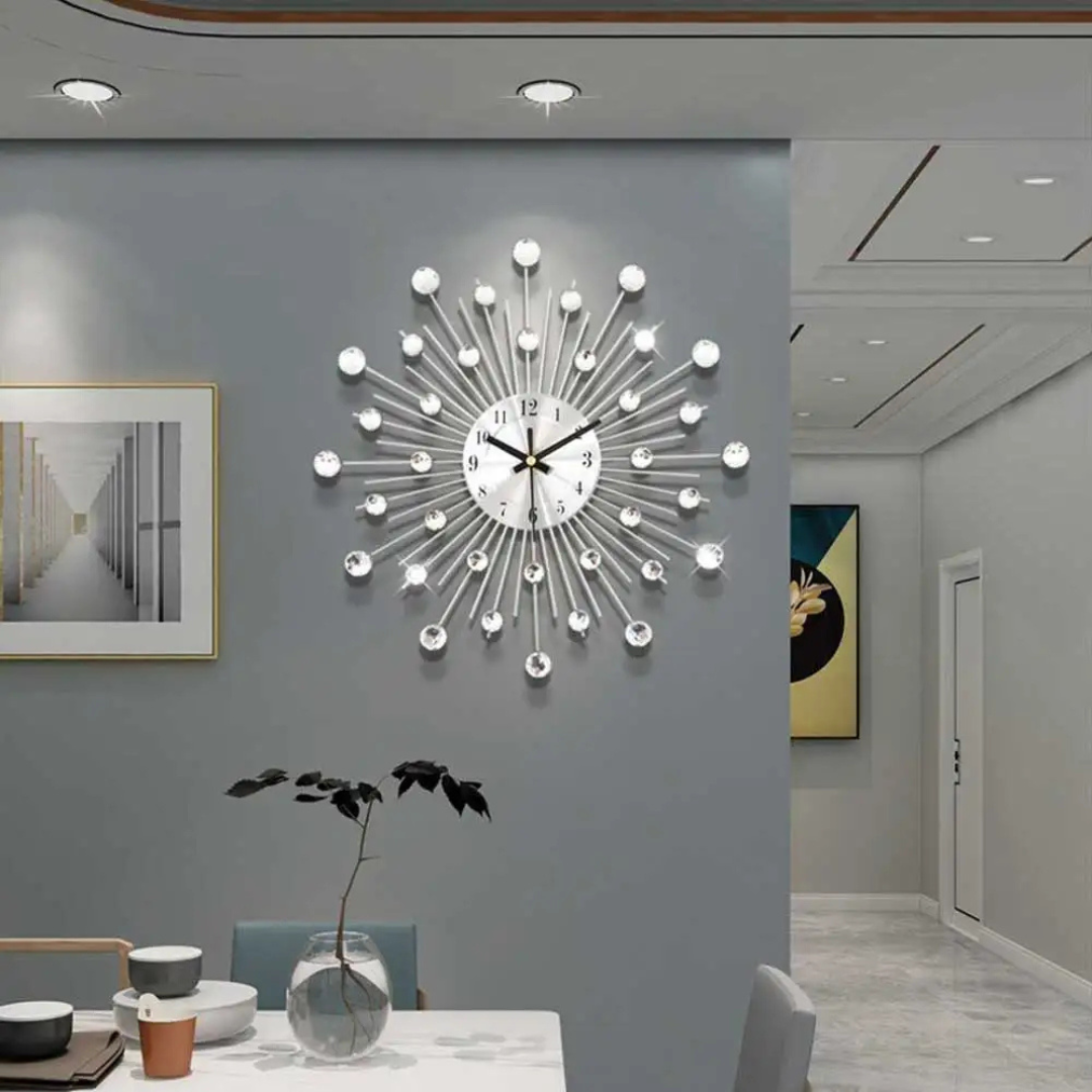 Minoris - Modern Elegant Wall Clock for a Sleek Interior Style