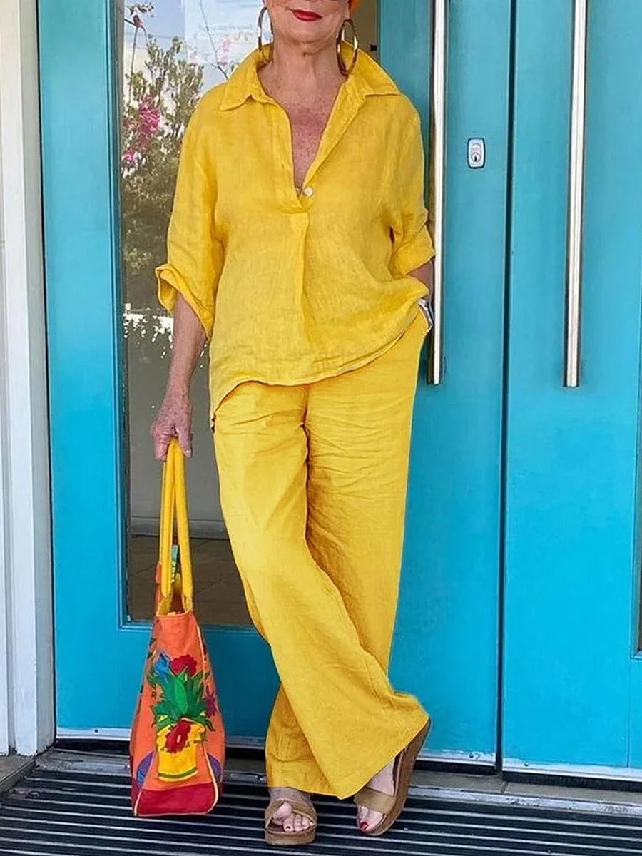 Stylish two-piece set including a top and pants