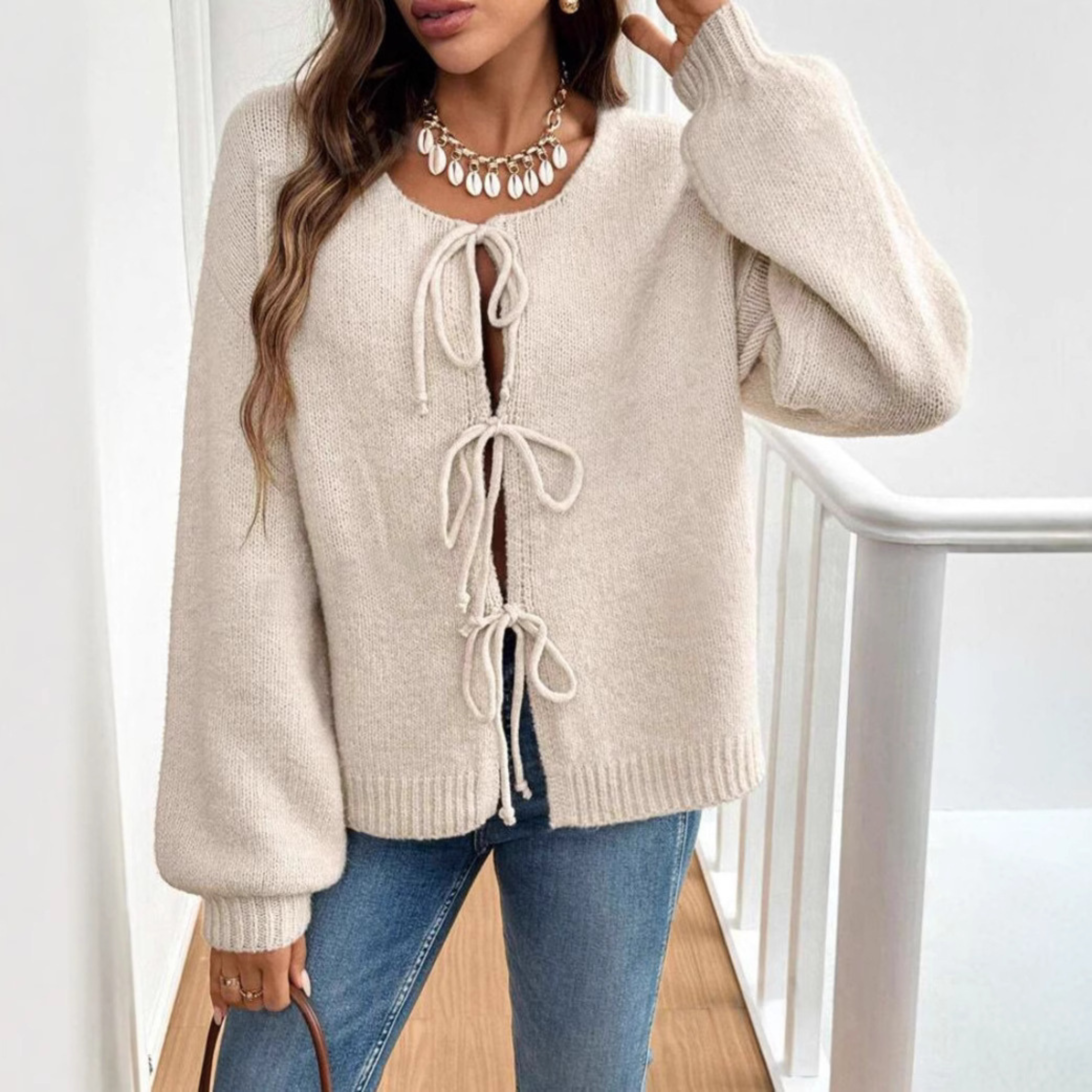Chic Long-Sleeve Tie-Front Cardigan with Round-Neck