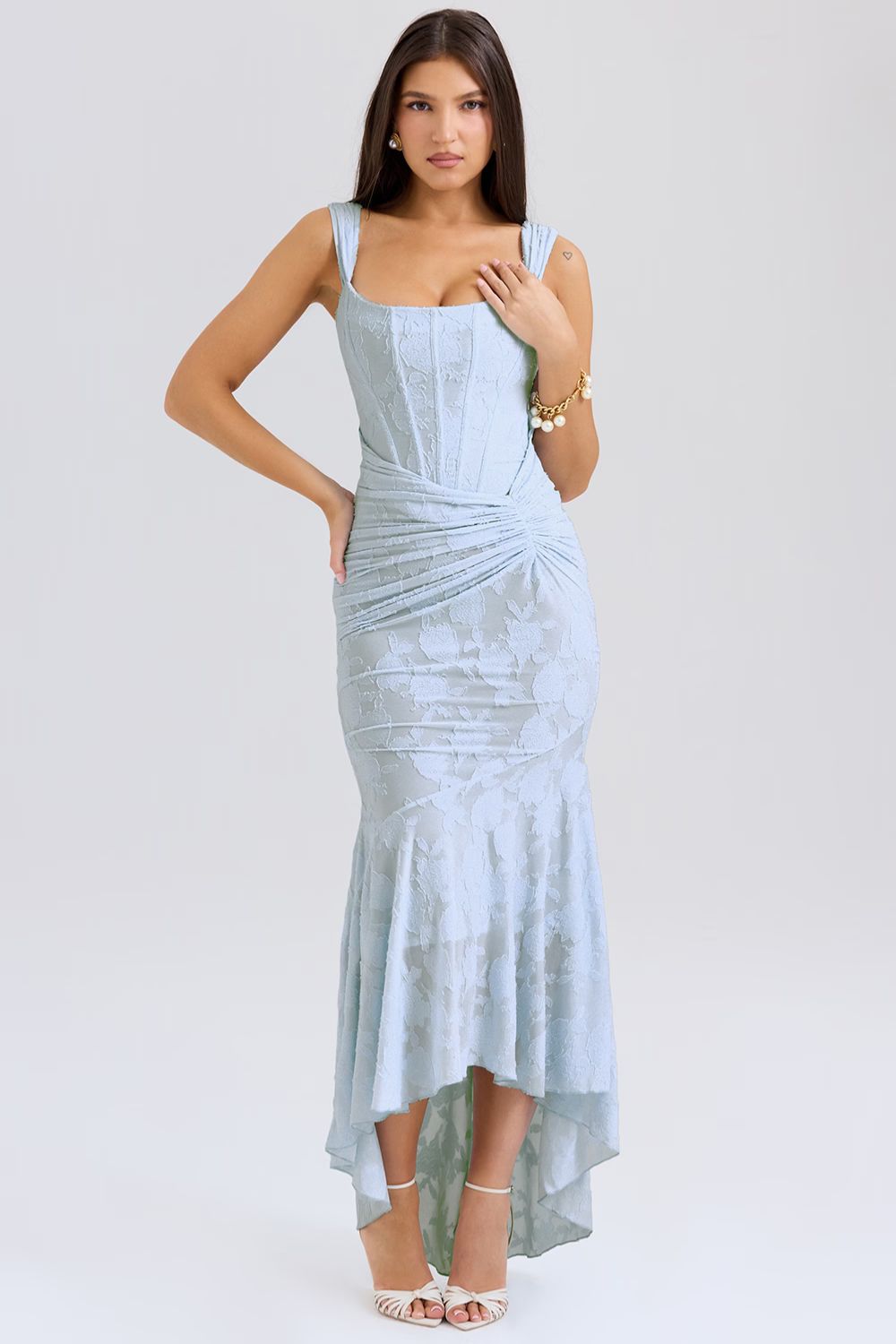 Amira Maxi Dress – Effortless Elegance in a Flowing Silhouette