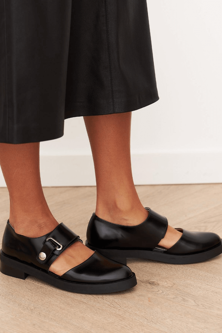 Black Buckle Loafers – Sleek, Timeless Style with All-Day Comfort