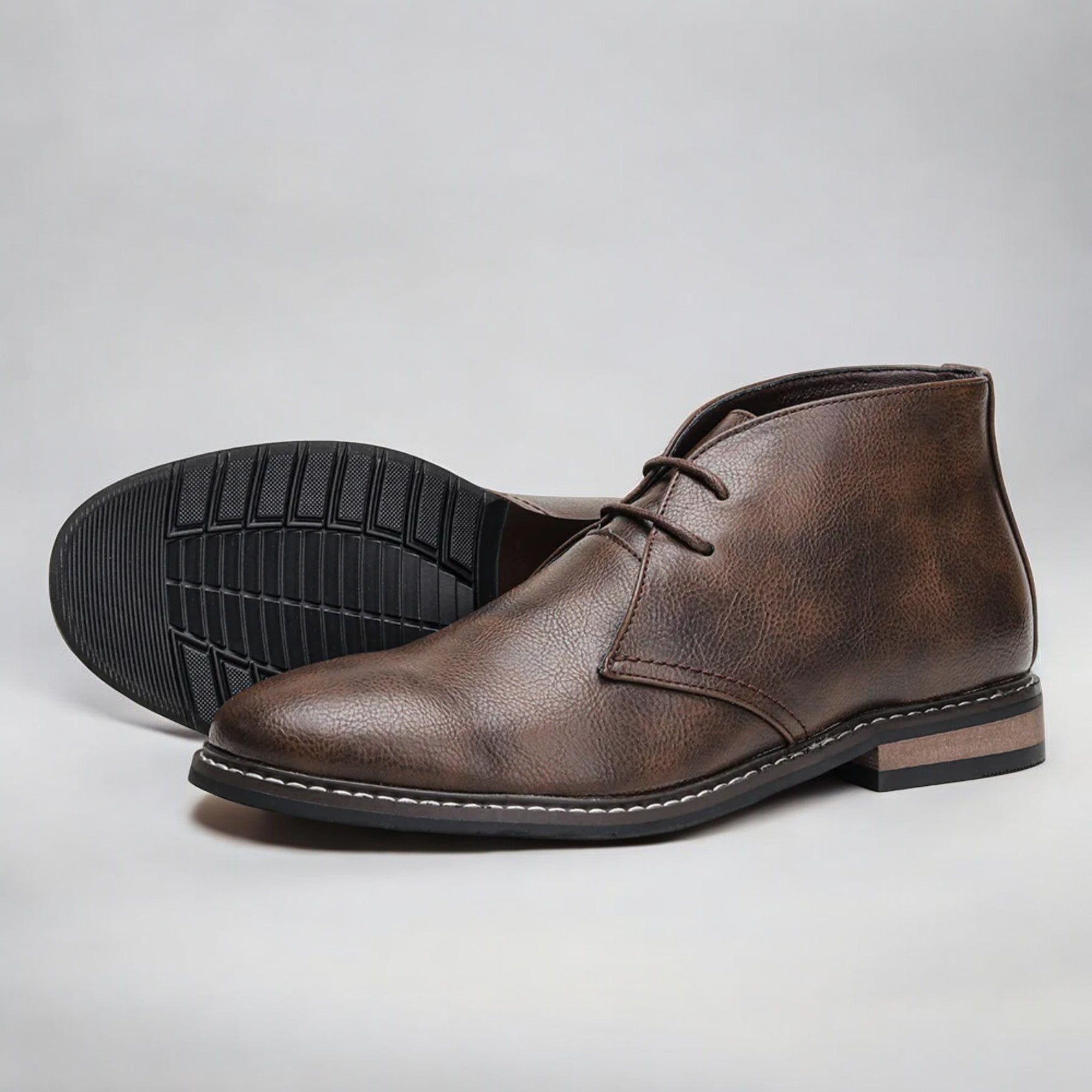 Herold - Refined Leather Chukka Boots for Stylish Comfort