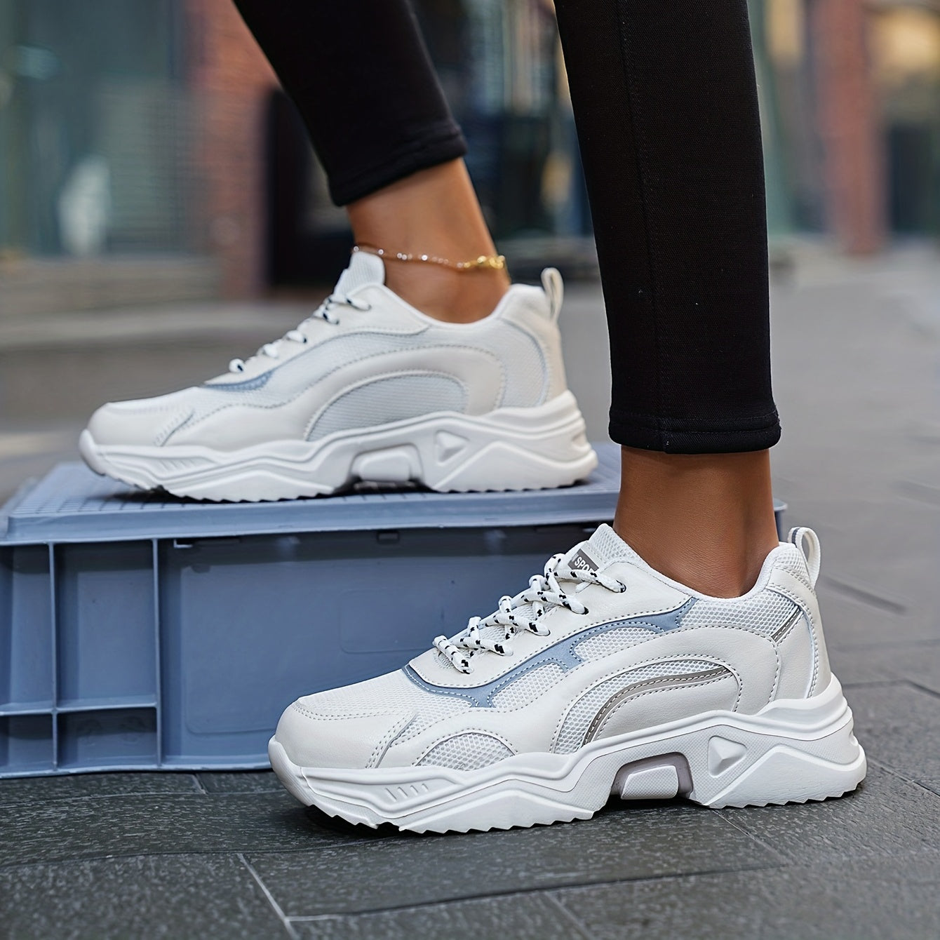 Thalia – Trendy platform sneakers with chunky design