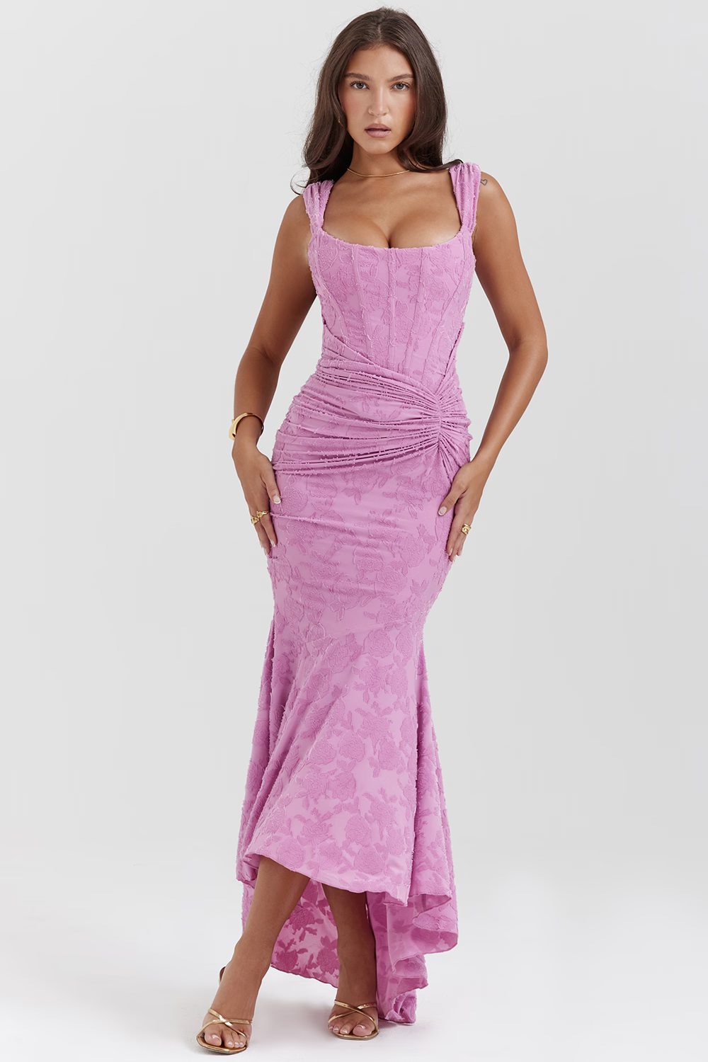Amira Maxi Dress – Effortless Elegance in a Flowing Silhouette