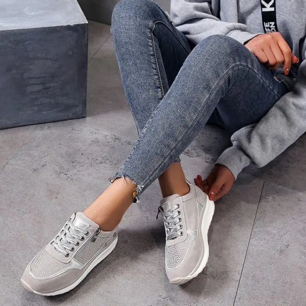 Vulcanized rubber women's sneakers for a trendy and comfortable style