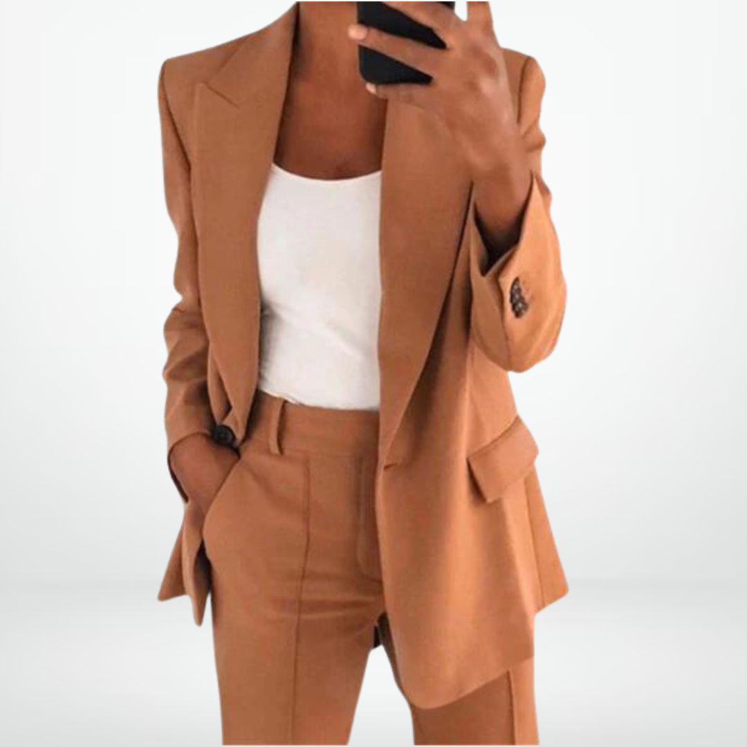 Chic Urban Women's Suit Set for a Stylish Look