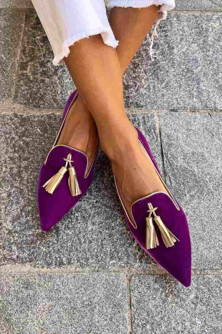 Polished Tassel Loafers with Elegant Detailing