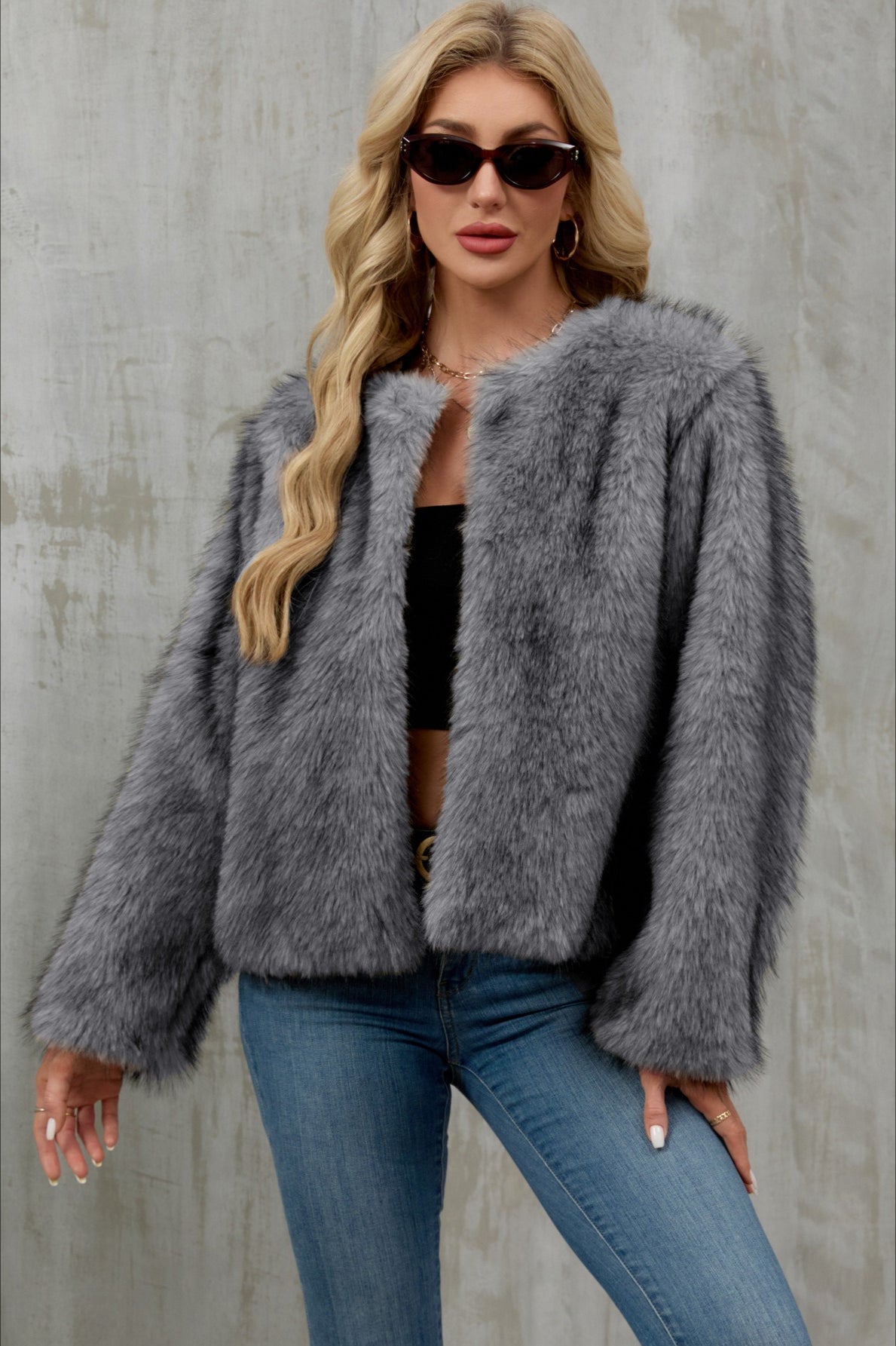 Short plush cardigan with short hairs - Perfect for a cozy and trendy look