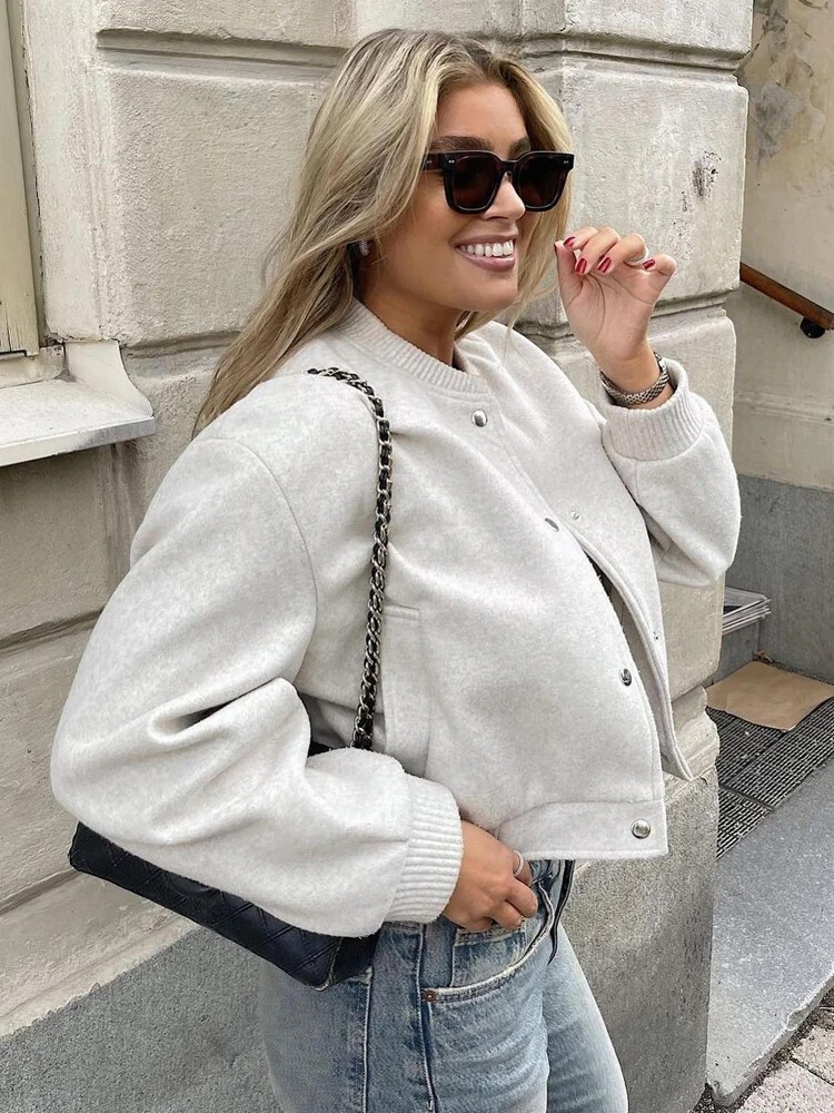 Tessa - Cropped bomber-style clothing for a trendy look