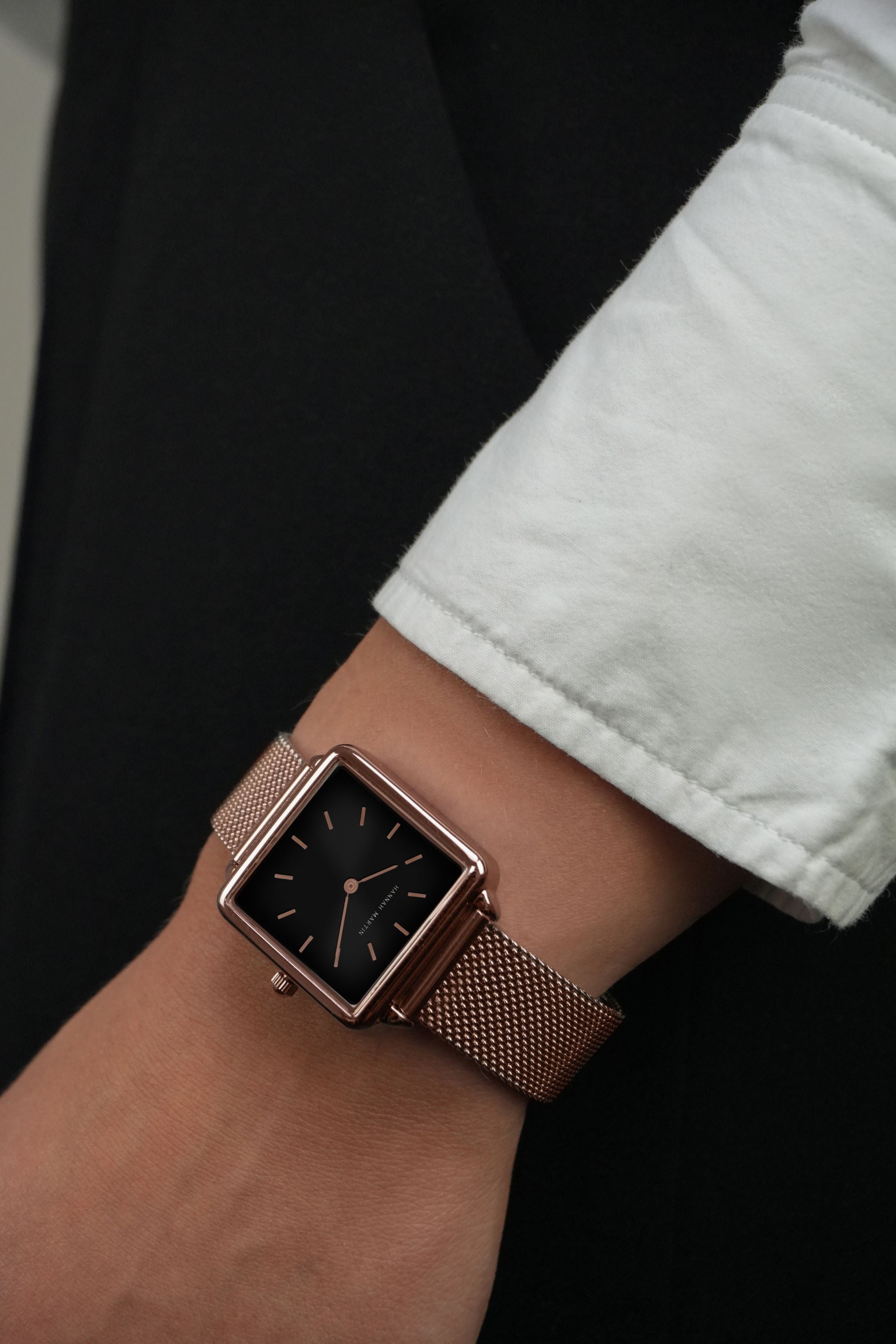 Eclipse - Charming Square Rose Gold Watch with Elegant Black Dial and Luxe Mesh Band