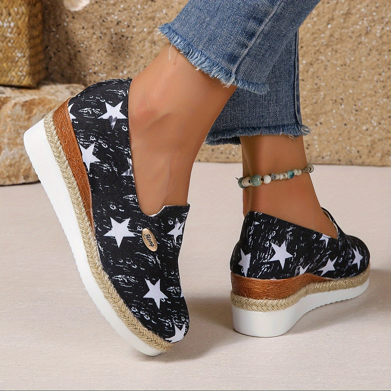 Padded orthopedic sneaker for joint support