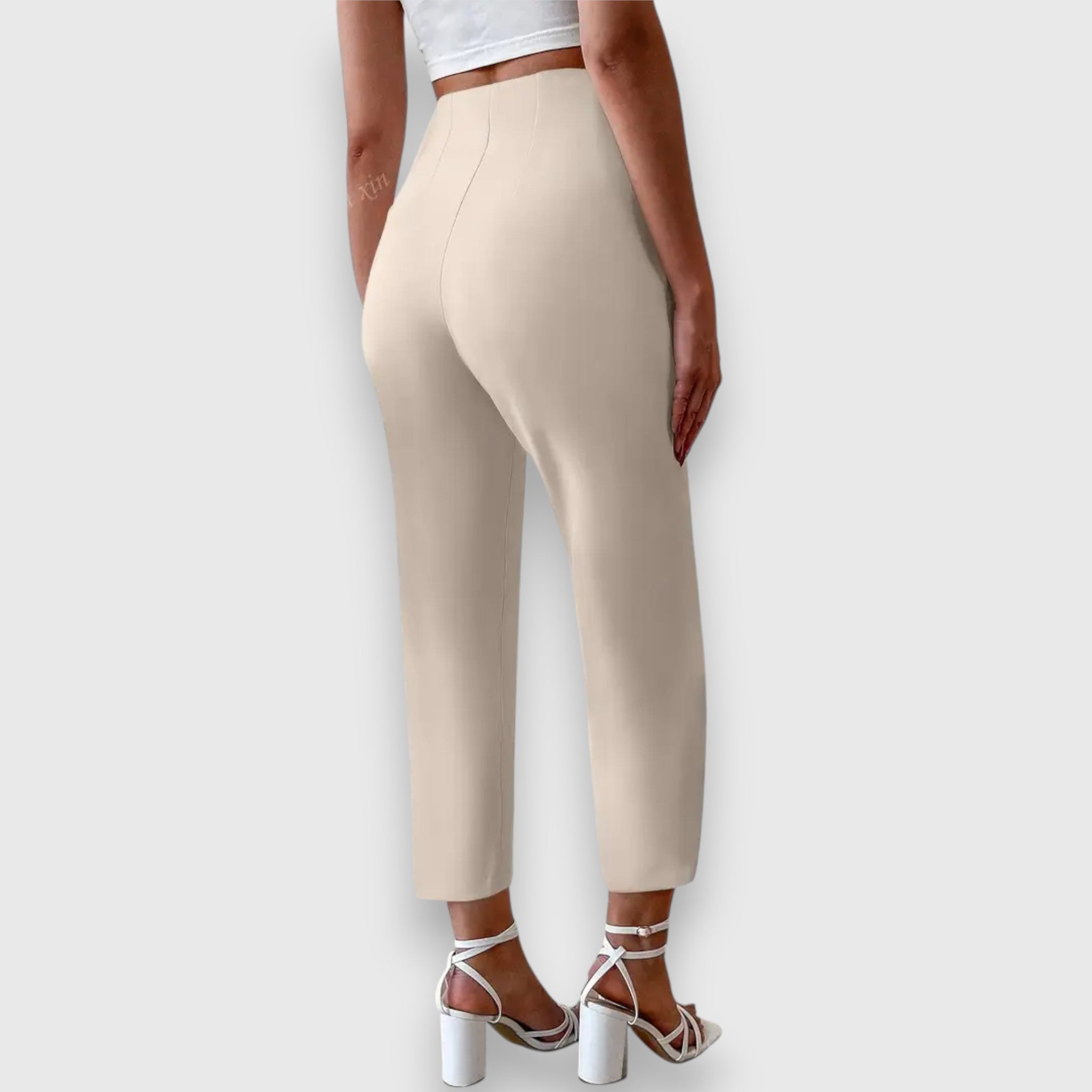 High-Waisted Trousers – Sleek, Tailored & Flattering
