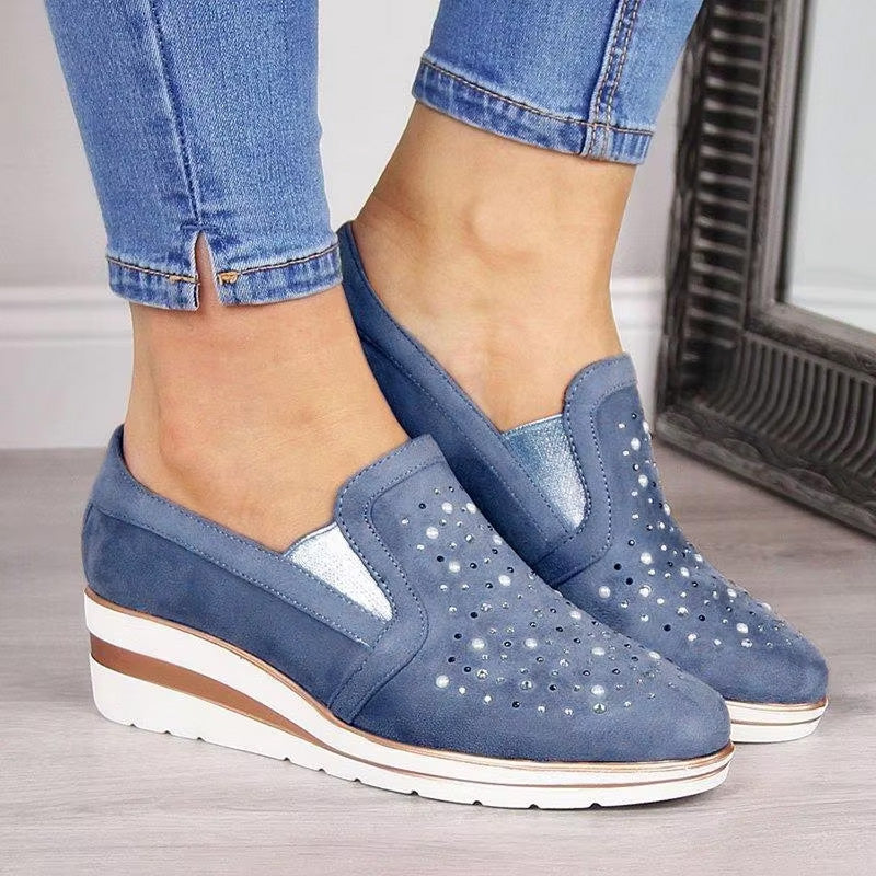 Orthopedic-style high-heeled sneakers for optimal comfort