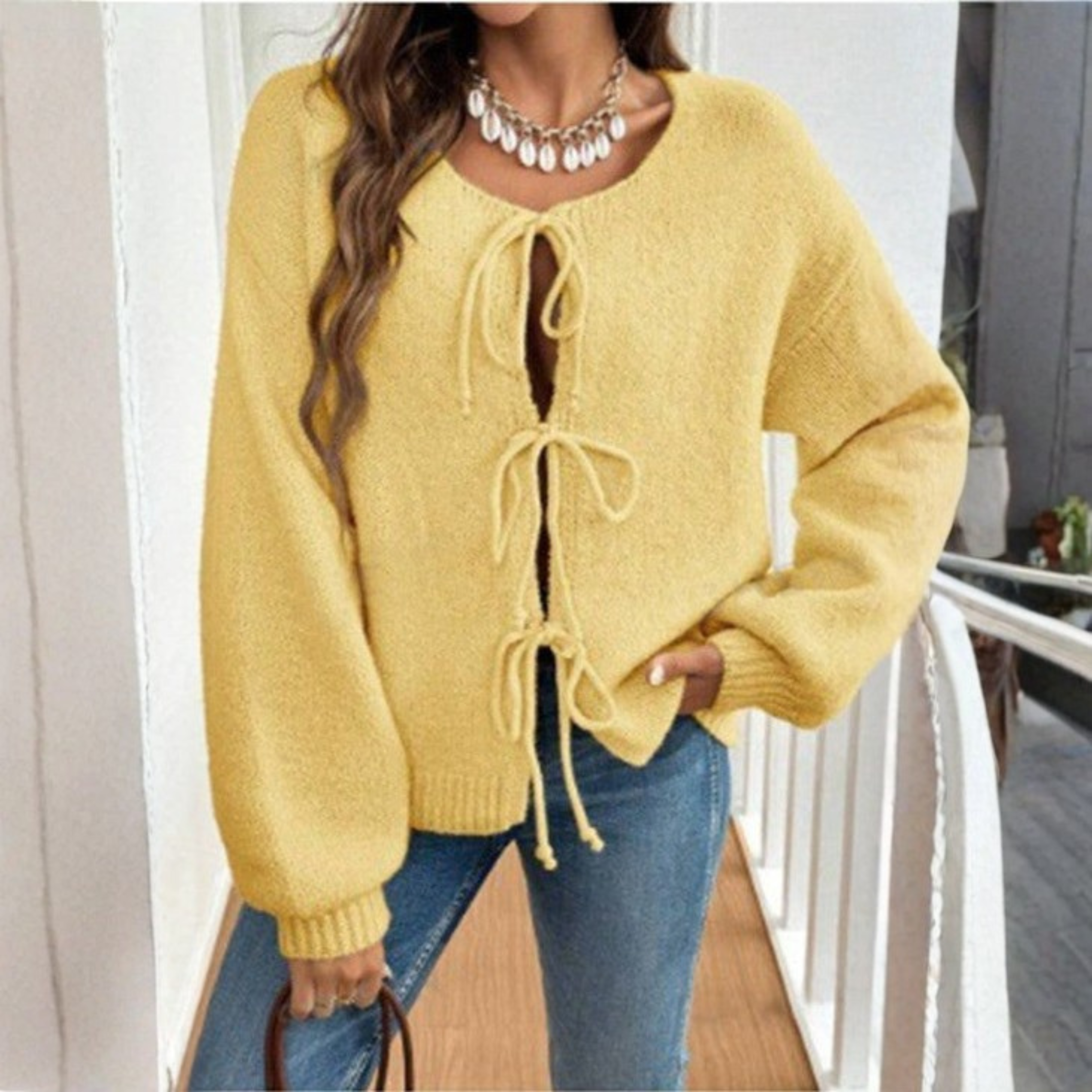 Chic Long-Sleeve Tie-Front Cardigan with Round-Neck