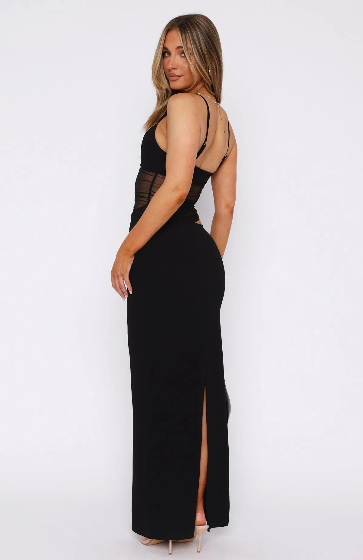 Nourhi Maxi Dress - Effortless Elegance in a Flowy Silhouette