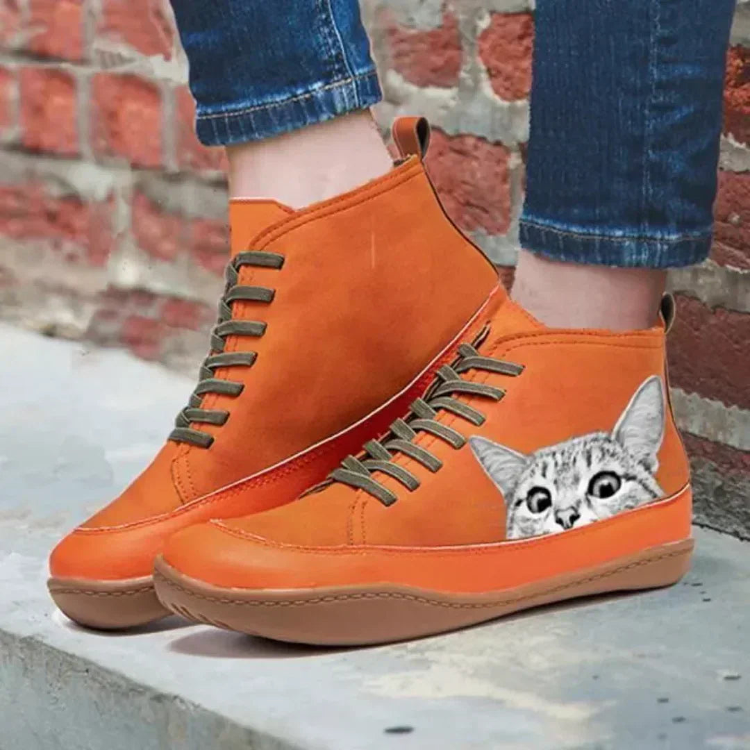 ELENA – Stylish Leather Boots Perfect for Cat Enthusiasts