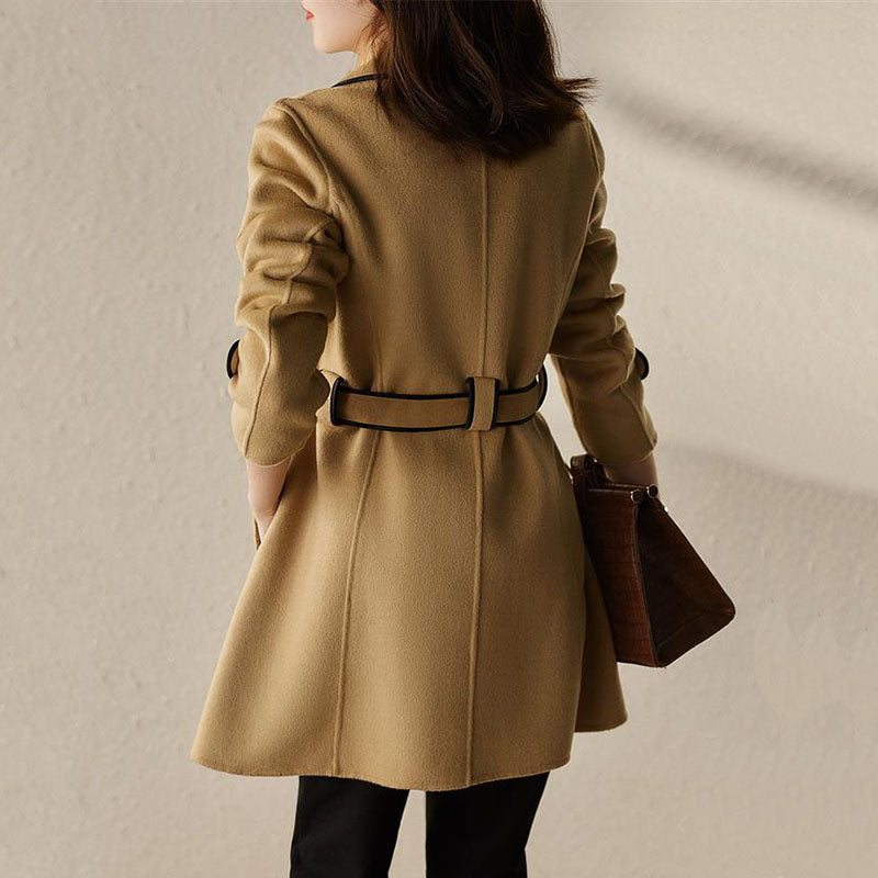 Elegant Madison Wool Coat for a Warm and Sophisticated Style