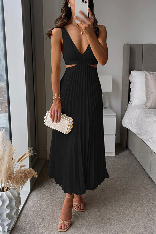 Elsa | Luxe Pleated Maxi Dress for Timeless Elegance