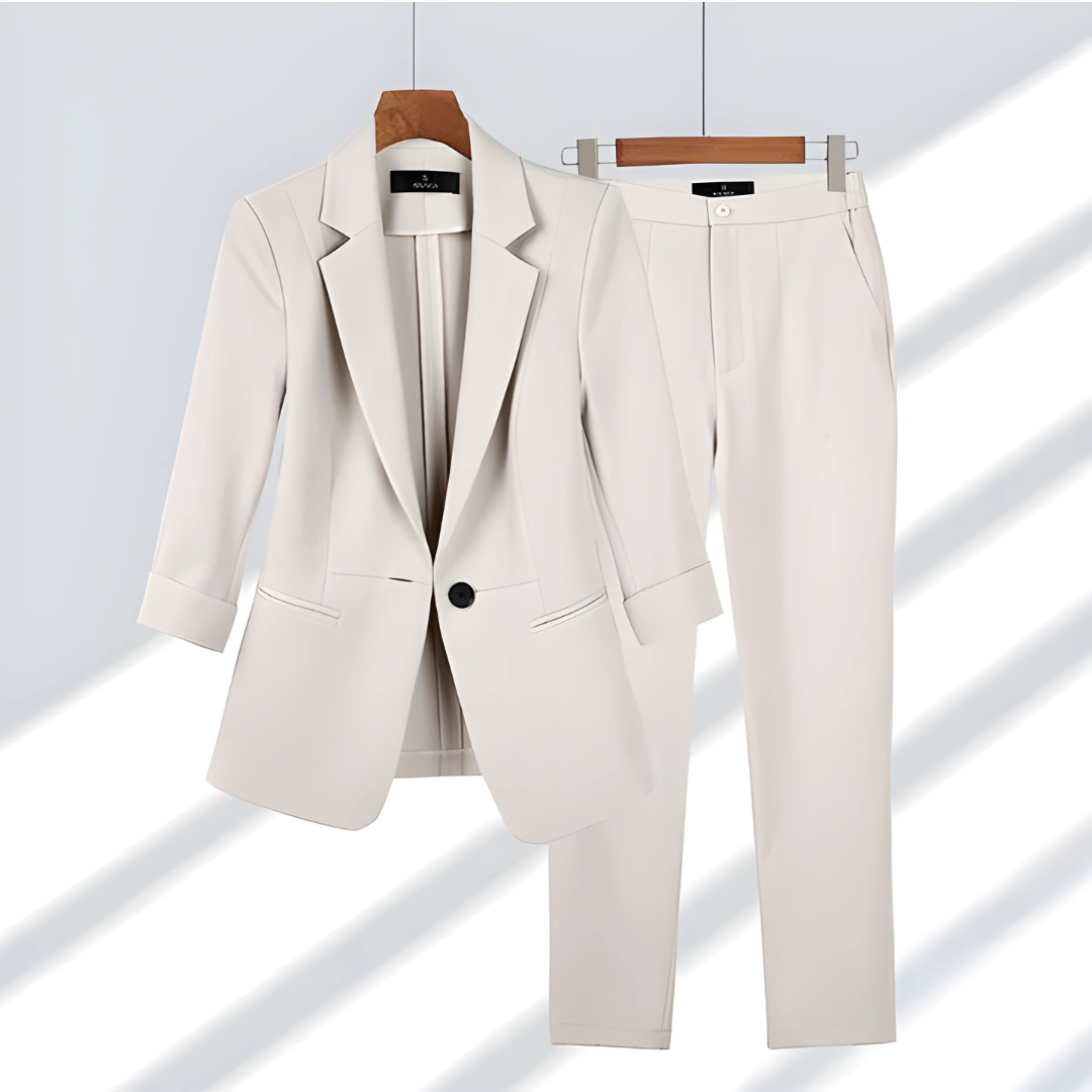 Elegant women's blazer with matching trousers suit for a stylish look