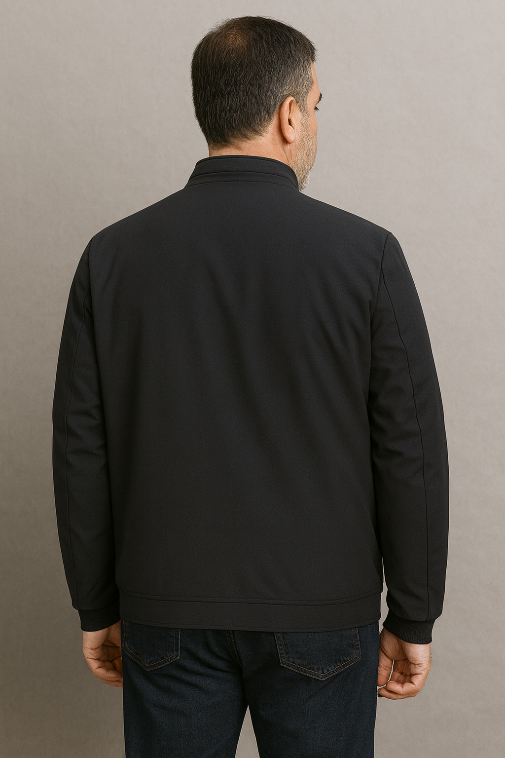 High-performance waterproof thermal jacket