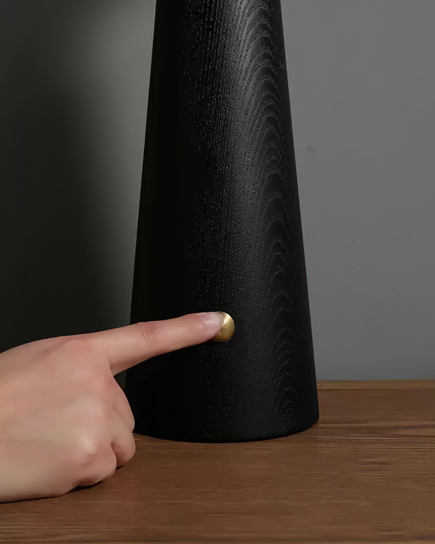 Stylish Cloudlet table lamp for a cozy ambiance