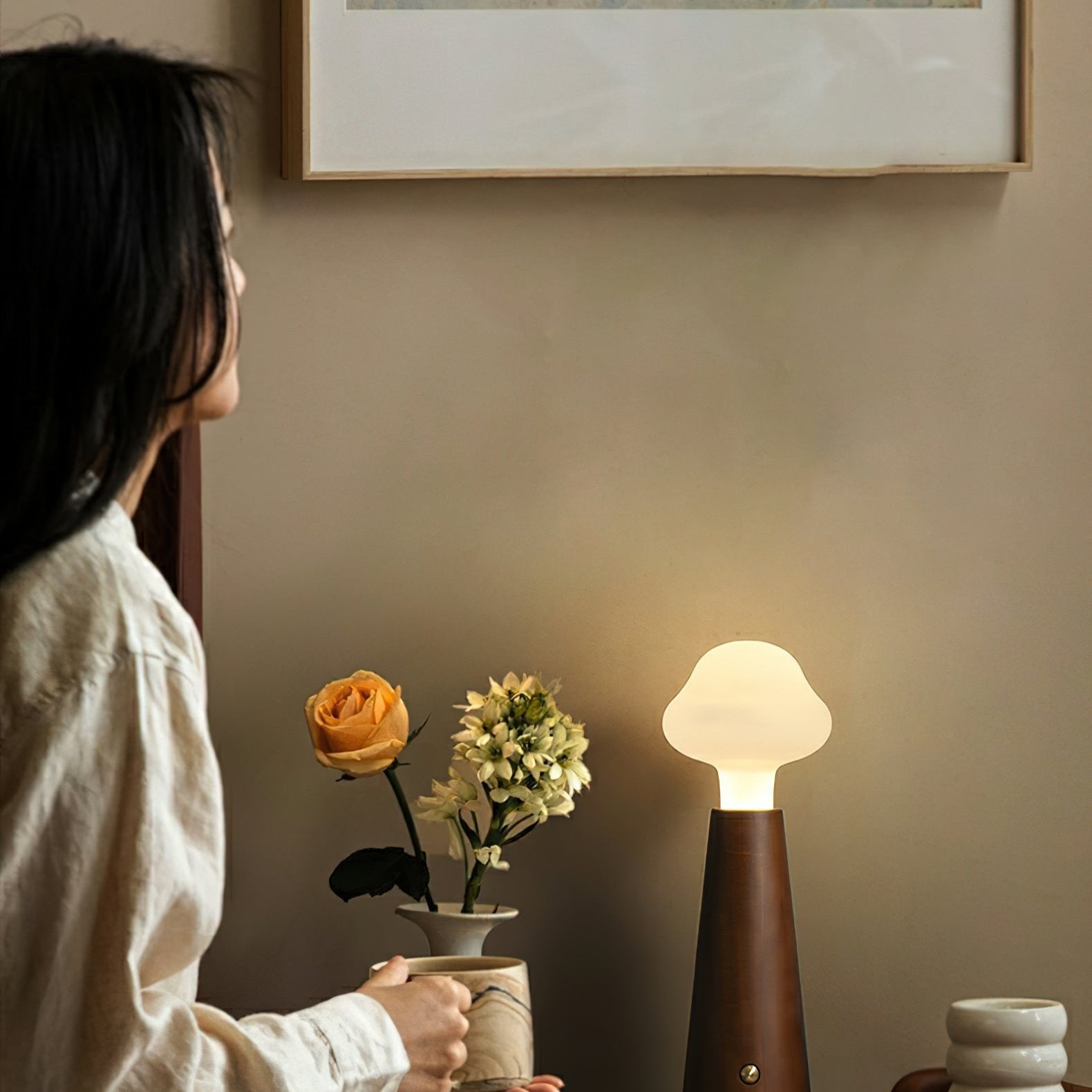 Stylish Cloudlet table lamp for a cozy ambiance