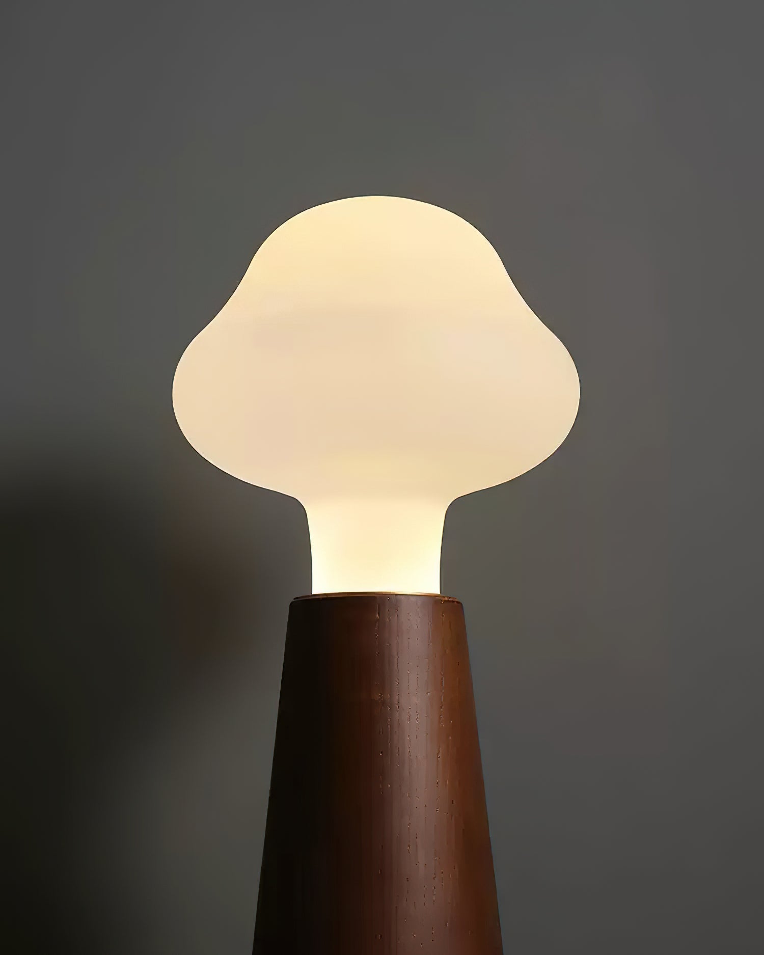 Stylish Cloudlet table lamp for a cozy ambiance