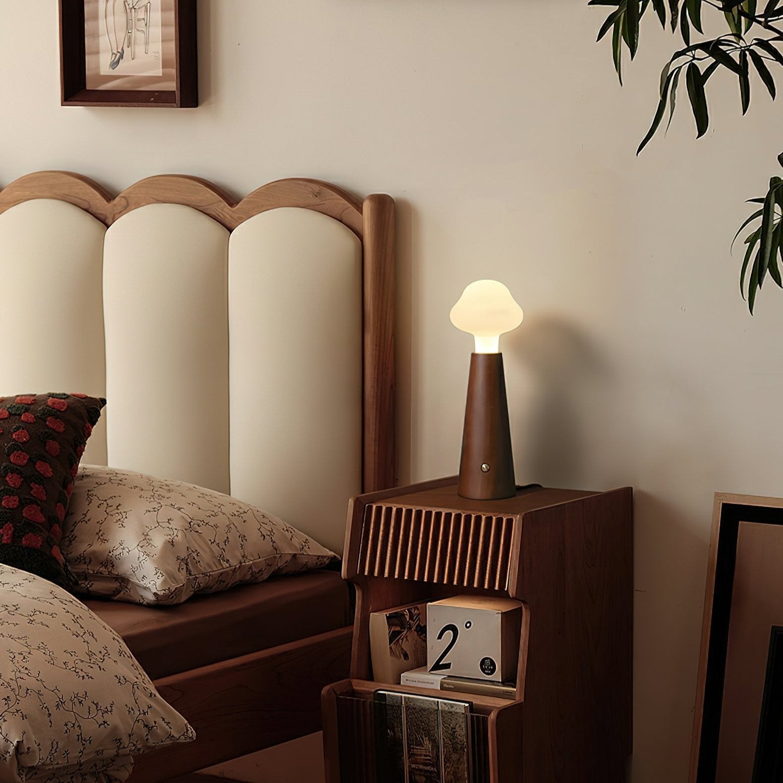 Stylish Cloudlet table lamp for a cozy ambiance