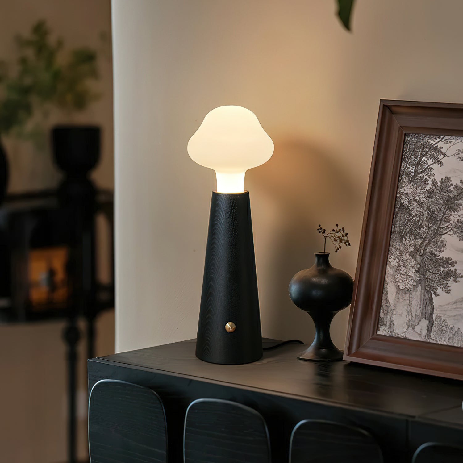 Stylish Cloudlet table lamp for a cozy ambiance