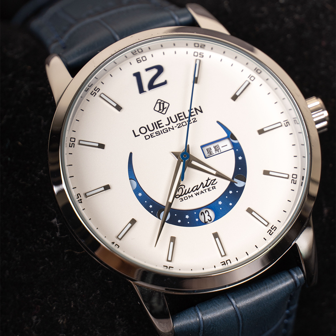 Elegant watch with luminous moon phase