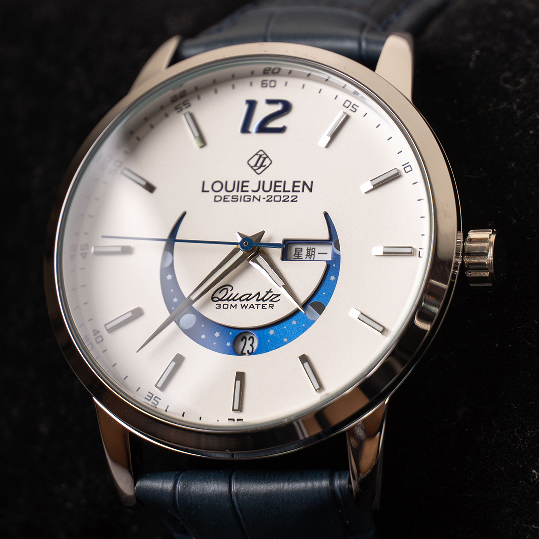 Elegant watch with luminous moon phase
