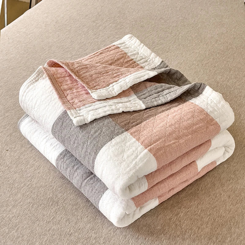 Lightweight and Breathable Three-Layer Japanese Cotton Quilt - Stylish and Comfortable Bed Throw