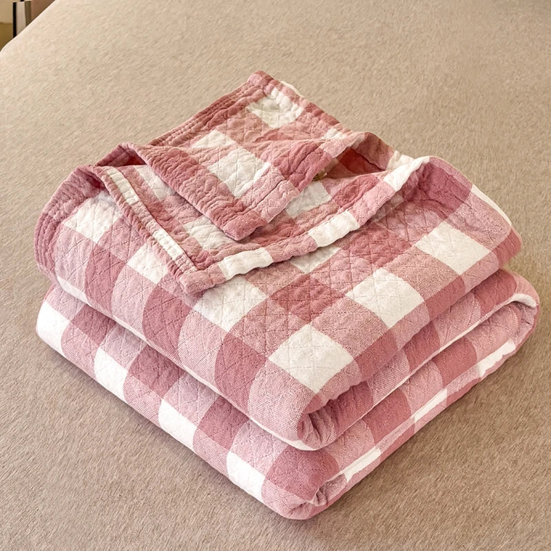 Lightweight and Breathable Three-Layer Japanese Cotton Quilt - Stylish and Comfortable Bed Throw