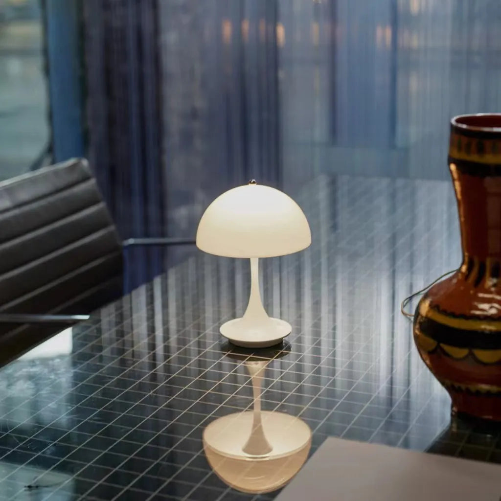 Eclatéaura™ - Elegant and Portable Table Lamp for Stylish Lighting