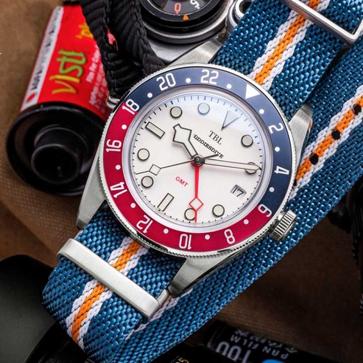 Luxury Quartz Luminous Watch