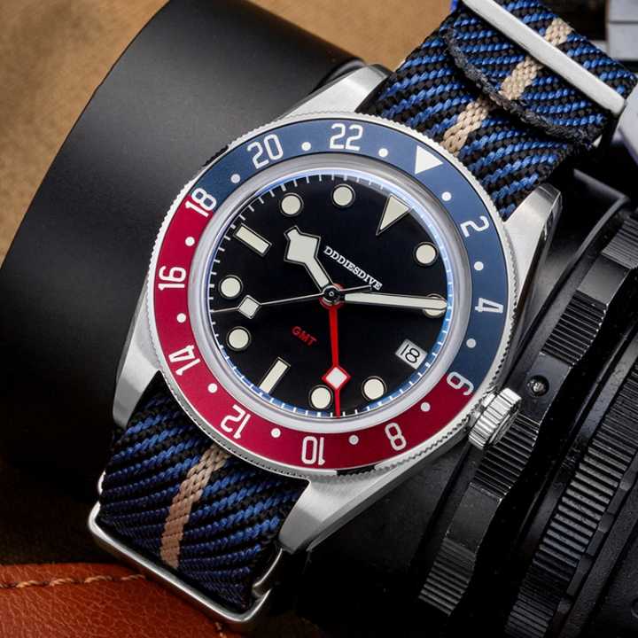 Luxury Quartz Luminous Watch