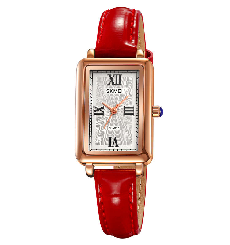 Casual watch with elegant leather strap